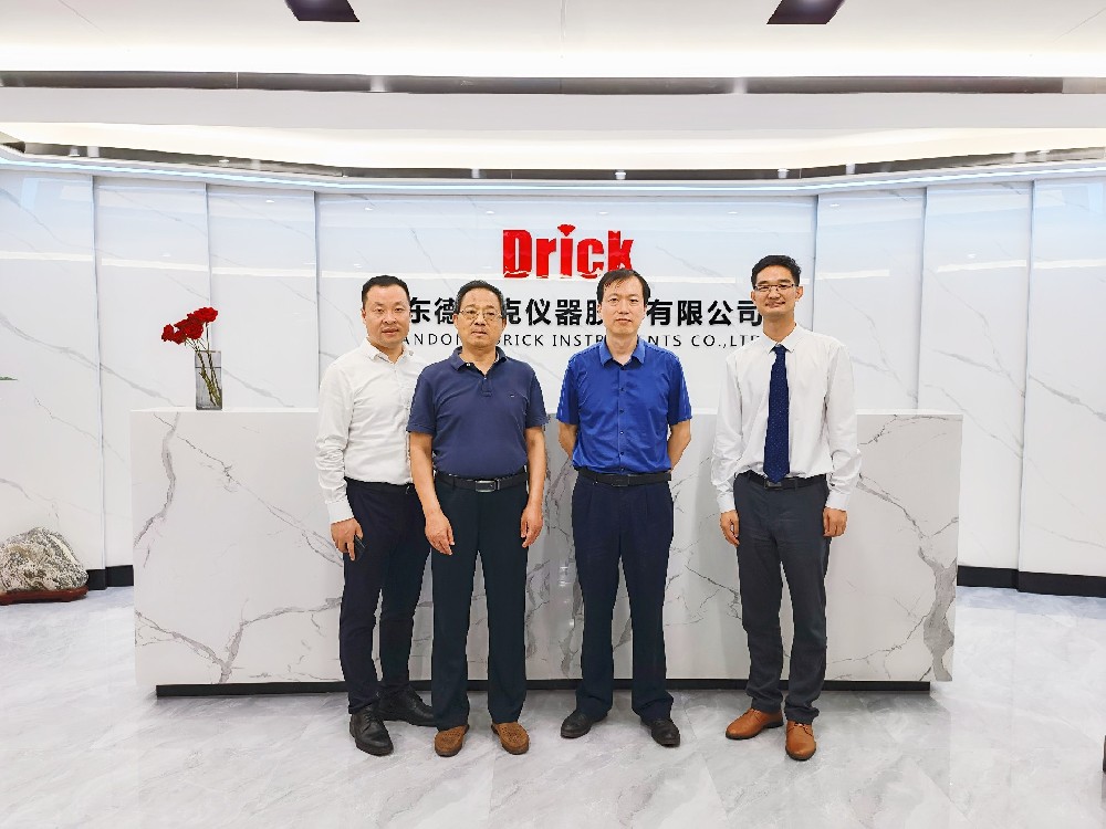 濟南市天橋區貿促會會長孫正、歷城區貿促會會長趙金鐘蒞臨德瑞克考察指導